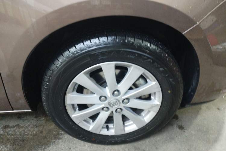 Used Buick GL8 2018 28T Comfort Model China VI Standard