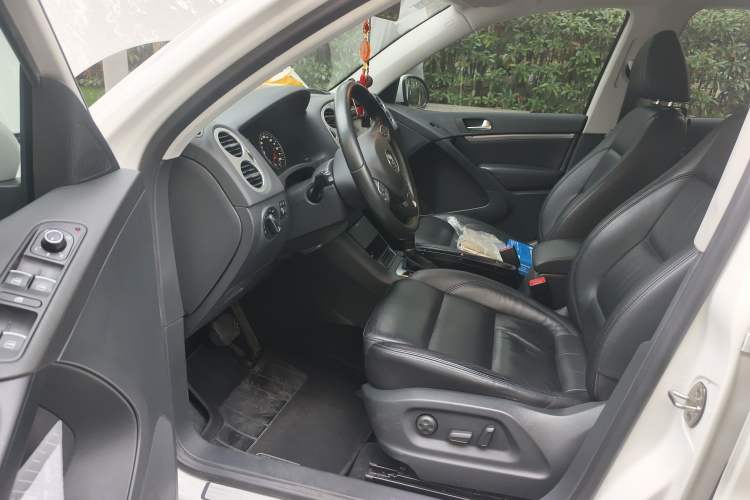 Used Volkswagen Tiguan 2013 1.8 TSI Automatic Two-Wheel Drive Comfort Edition Driver Seat