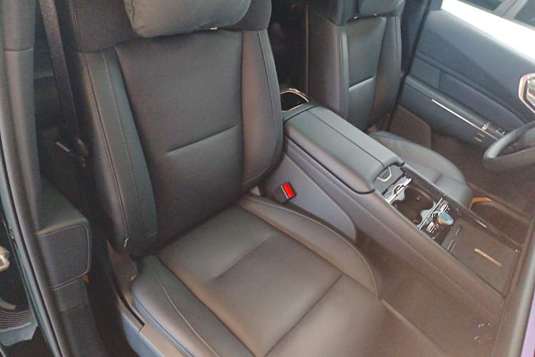 Used Lynk & Co 900 2025 2.0T Ultra