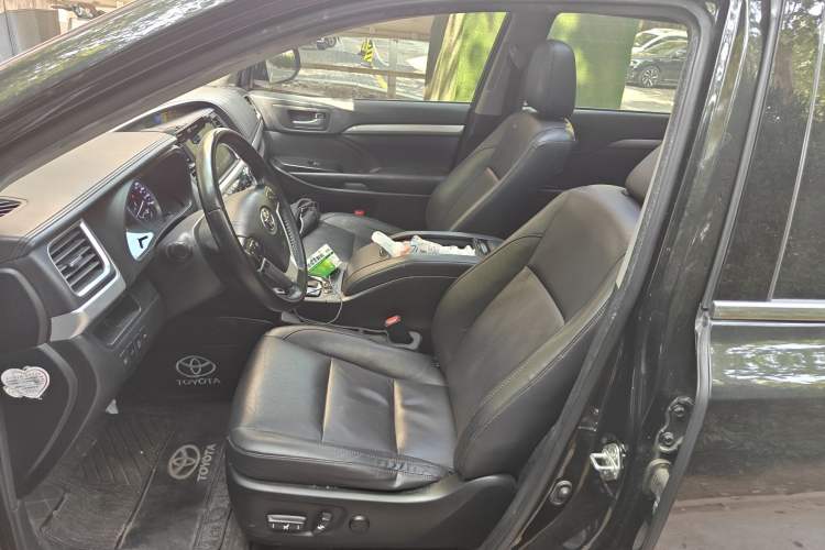 Used Toyota Highlander 2018 2.0T Four-Wheel Drive Prestige Version 7 Seats China VI Standard Left Front Seat