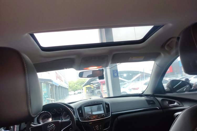 Used Buick Regal 2015 1.6T Leading Technology Model Headliner