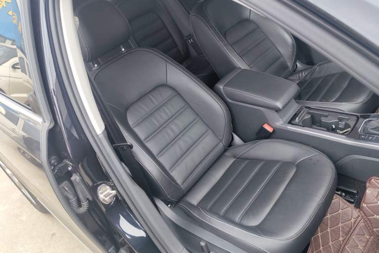 Used Volkswagen Passat 2017 330TSI DSG Luxury Edition
