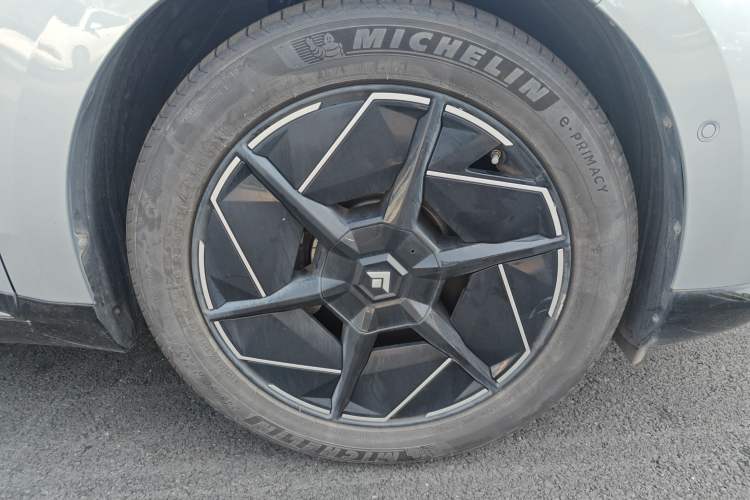 Used Hyptec HT 2023 670 Rear-Drive Ultra-High Voltage Version
