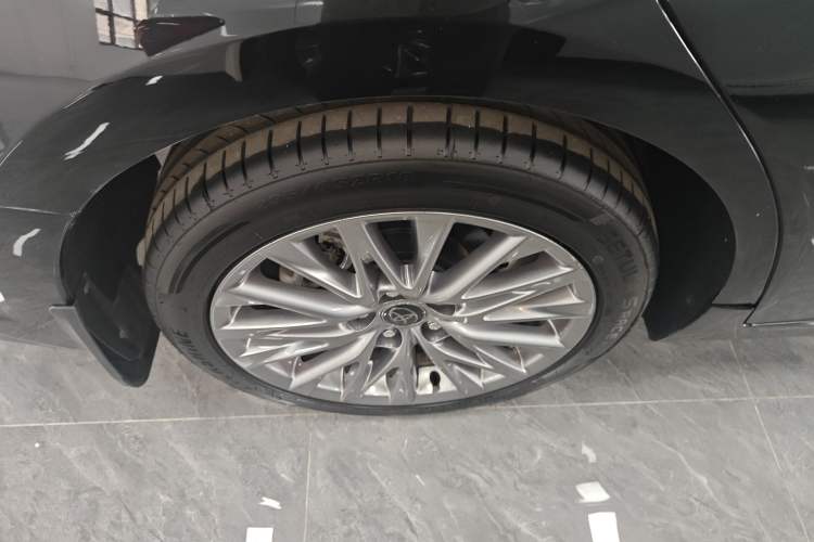 Used Toyota Avalon 2024 Dual-Engine 2.5L XLE Premium Edition
