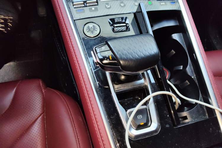 Used CHANGAN CS85 COUPE 2019 2.0T Automatic Smart Version China V Standard
