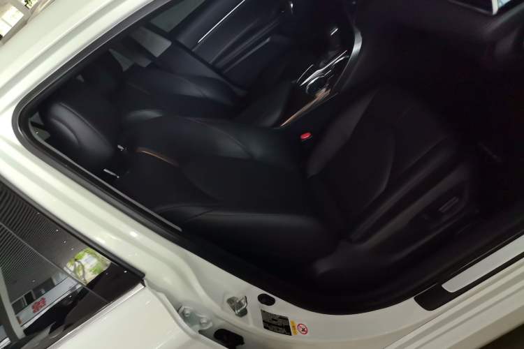 Used Toyota Camry 2018 2.5G Luxury Edition Right Front Seat