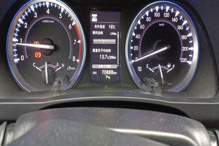 Used Toyota Highlander 2018 2.0T Four-Wheel Drive Luxury Edition 7 Seats China V Emission Standard
