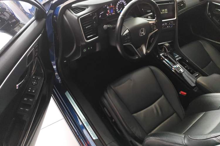 Used Honda Spirior 2015 2.4L Prestige Edition
