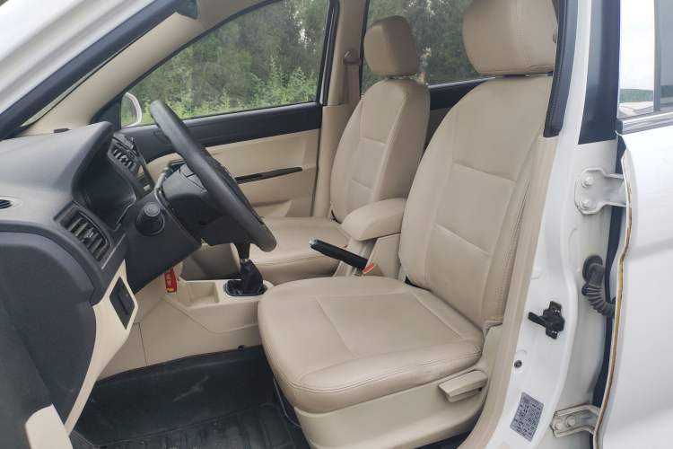 Used Dongfeng Fengon 370 2016 1.5L Manual Standard Edition SFG15-02 7 Seats