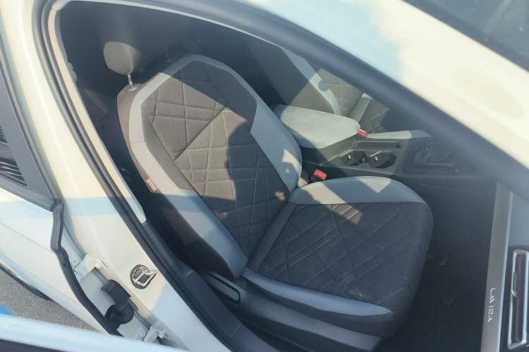 Used Volkswagen Lavida 2023 Revised 1.5L Automatic DeYi Edition Right Front Seat