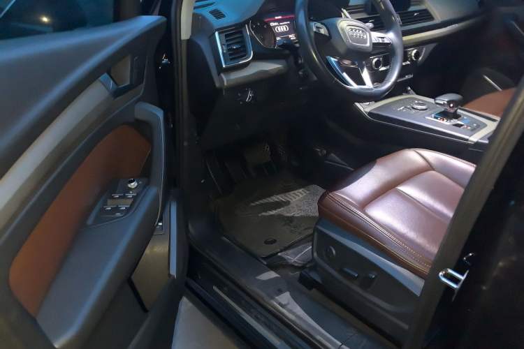 Used Audi Q5L 2018 40 TFSI Prestige Edition China VI Emission Standard
