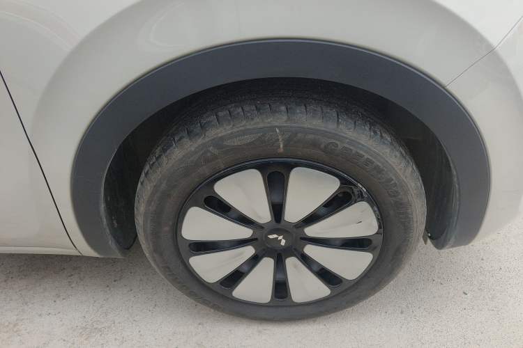 Used Wuling Bingo 2024 333 km Enjoyment Version Right Front Wheel Hub