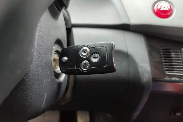 Used Honda Civic 2012 1.8L automatic luxury edition Vehicle Key