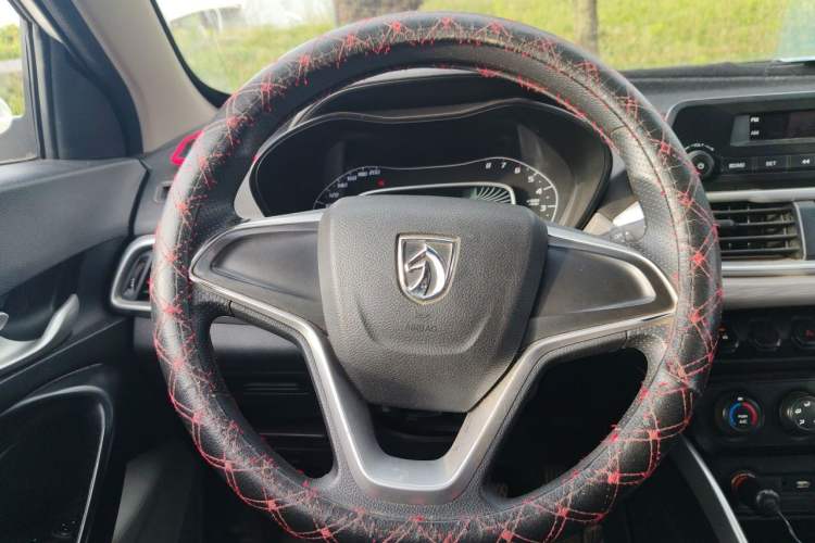 Used Baojun 510 2017 1.5L manual Comfort trim