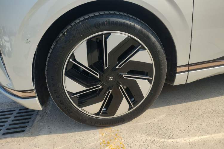 Used Dongfeng eπ eπ008 2024 210Max Range-Extended Version 6 Seats
