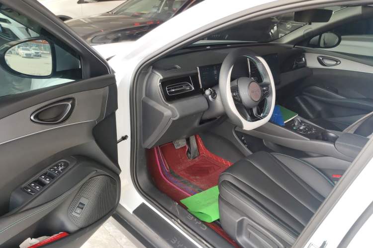 Used BYD Seal 06 New Energy 2025 DM-i Smart Drive 80KM Luxury Model
