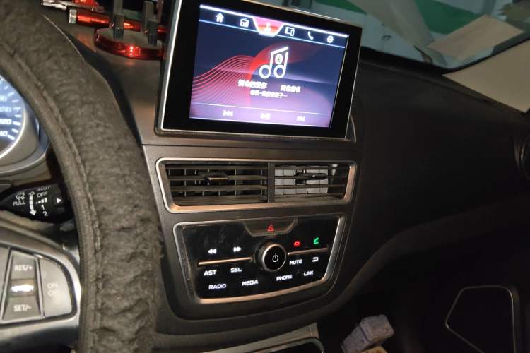 Used Bestune X40 2019 1.6L Automatic Luxury Edition China VI
