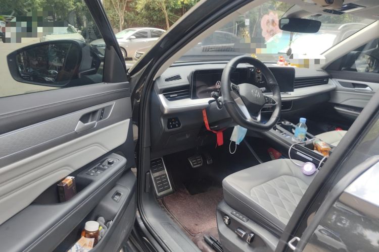 Used Volkswagen Tavendor 2024 380TSI All-Wheel Drive R-Line Cruise Edition