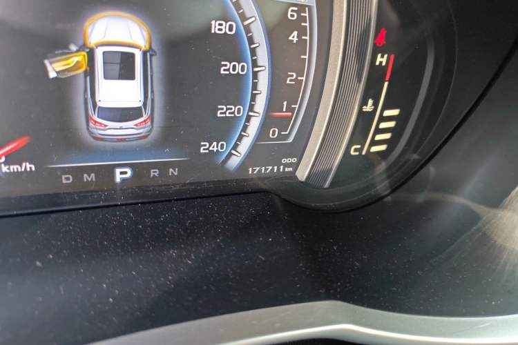 Used Geely Auto Emgrand X7 Sport 2016 1.8TD Automatic ZhiZun Version
