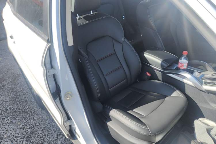 Used Geely Auto Emgrand X7 Sport 2018 1.8TD Automatic Two-Wheel Drive Smart Connect 4G Internet Edition