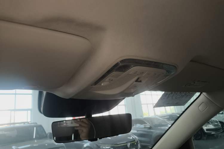 Used Mercedes-Benz V-Class 2022 V 260 L Long-wheelbase Luxury Edition