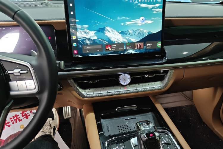 Used Tank 500 New Energy 2023 Hi4-T
