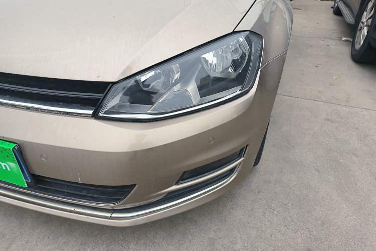 Used Volkswagen Golf 2016 1.6L Automatic Comfort Model Left Front Headlight