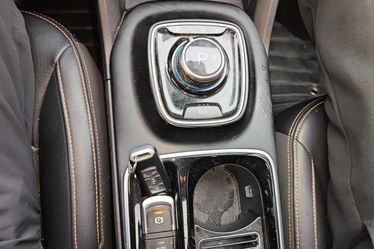 Used AION Trumpchi GE3 2018 530 Internet Enjoyment Version Gear Lever