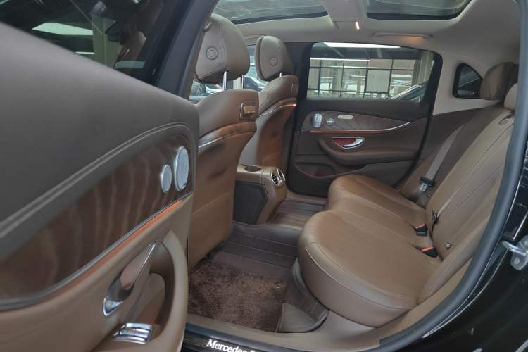 Used Mercedes-Benz E-Class 2019 E 300 L Stylish Model
