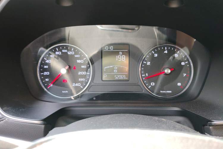 Used Roewe RX5 2019 20T Two-Wheel Drive Automatic 4G Connected Platinum Edition
