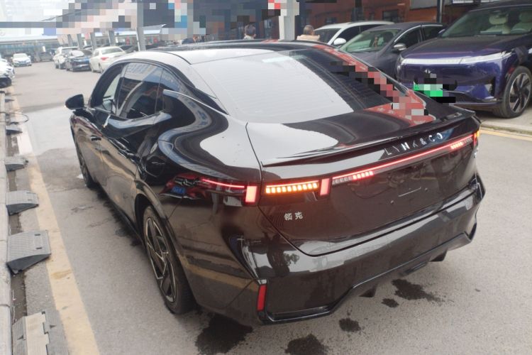 Used Lynk & Co 07 2024 EM-P 126 Long-Range Halo Exterior 3