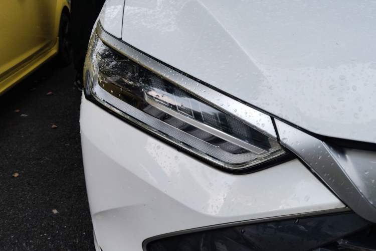 Used BYD Qin PLUS 2024 HONOR Edition DM-i 55KM Leading Model Right Front Headlight