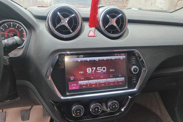 Used Soueast DX3 2018 1.5L Manual Flagship Edition Audio And AC Panel