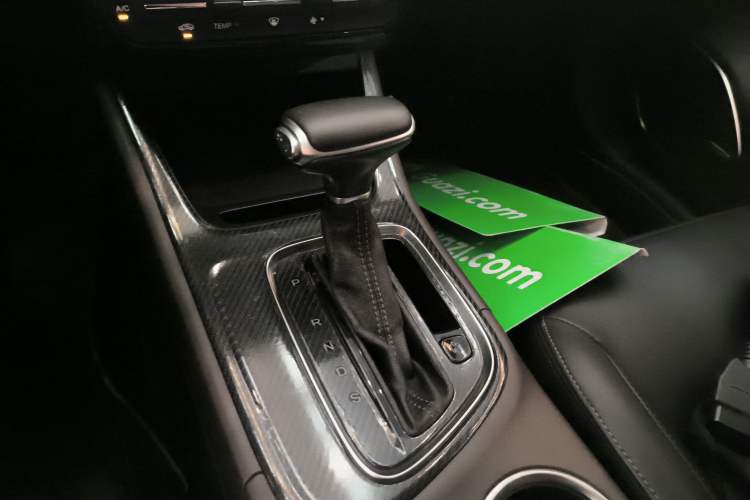 Used GAC Trumpchi GA4 2018 200T Automatic Luxury Edition Gear Lever