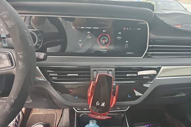 Used Hongqi HS5 2022 Revised Version 2.0T Smart Connect Flagship Edition
