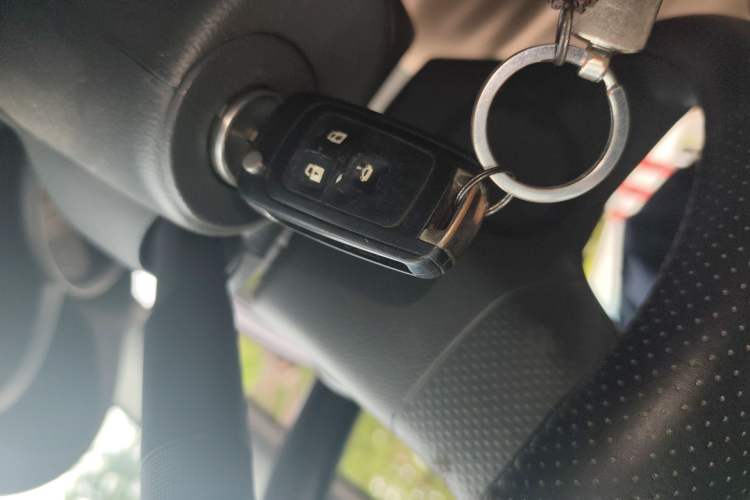 Used Chevrolet Cruze 2013 1.6L SL Sunroof Edition MT Vehicle Key