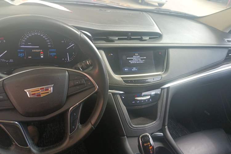 Used Cadillac XT5 2016 25T Luxury Model
