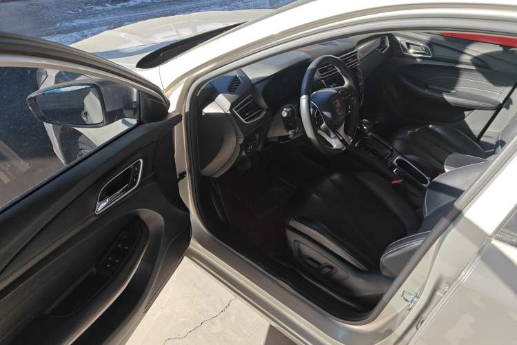 Used Roewe i5 2019 20T Automatic Intelligent Connectivity Super-Power Supreme Edition