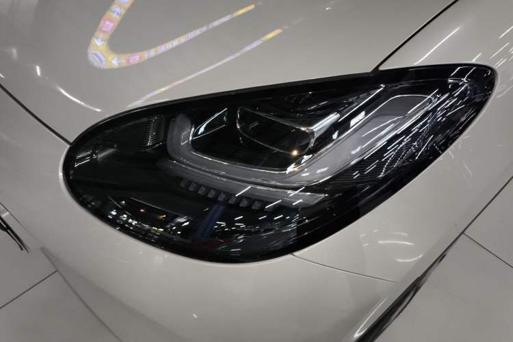 Used Wuling Bingo 2024 333 km Enjoyment Version Left Front Headlight