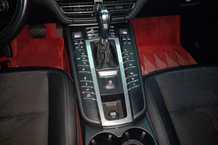 Used Porsche Macan 2018 Macan 2.0T