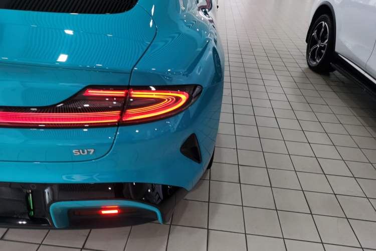 Used Xiaomi Auto SU7 2024 Rear-Drive Long-Range Intelligent Driving Version