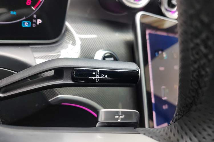 Used Mercedes-Benz C-Class 2024 Restyled C 260 L Sport Edition Gear Lever