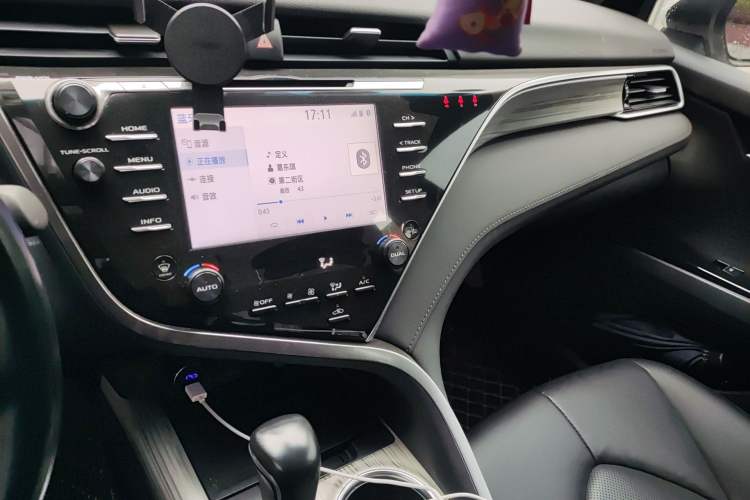 Used Toyota Camry 2018 Dual-Engine 2.5 HG Luxury Edition Audio And AC Panel