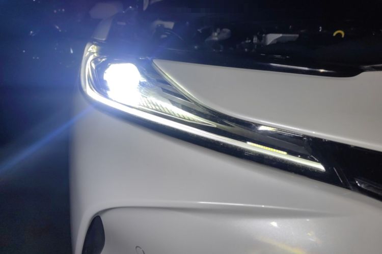 Used Toyota Camry 2024 Dual-Motor 2.0 HGVP Luxury Edition Right Front Headlight