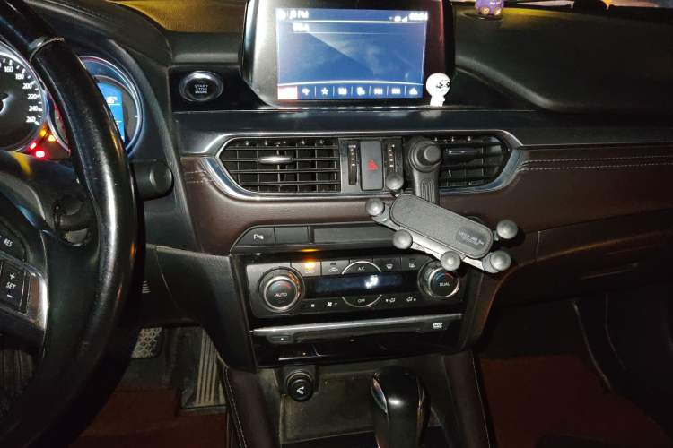 Used Mazda Atenza 2017 2.0L Blue Sky Luxury Edition
