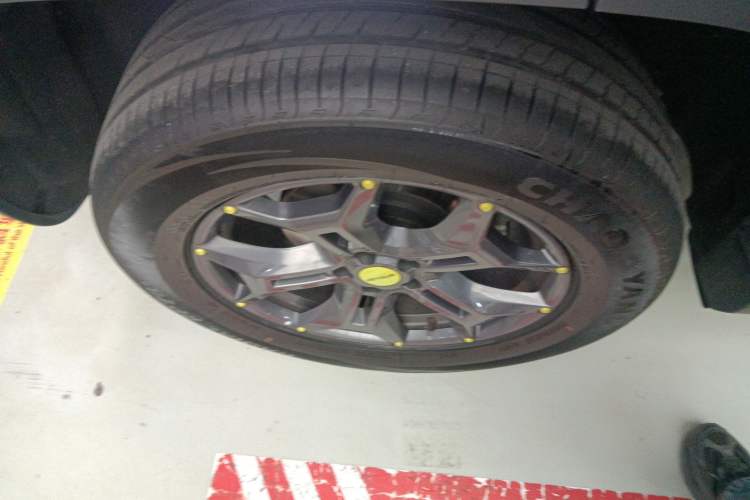 Used JETOUR Traveler 2023 2.0T All-Wheel-Drive CrossPRO Right Rear Wheel Hub