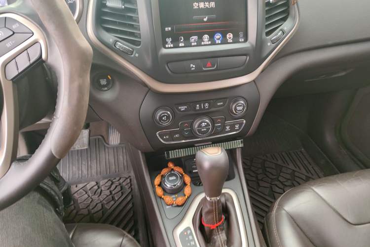 Used Jeep Cherokee 2016 2.4L Professional Smart Version