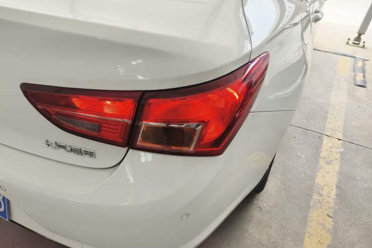 Used Buick Verano 2017 Sedan 15S Automatic Leading Model Exterior 3