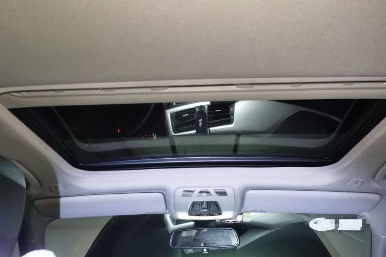 Used BMW 3 Series 2014 320Li Fashion Model
