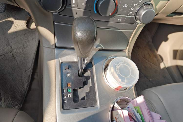 Used Toyota Highlander 2012 2.7L 2WD 5-Seater Elite Edition
